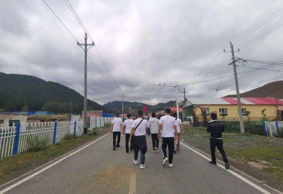 心相融·创未来丨尊龙凯时人生就是搏物流2022年中总结会议