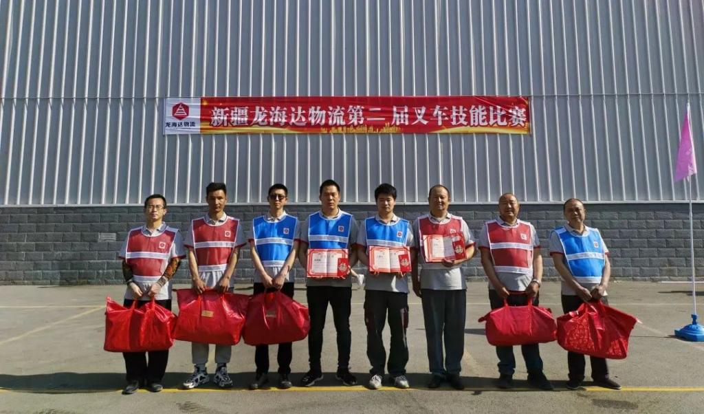 叉车“大比拼”,“老司机”来炫个技！