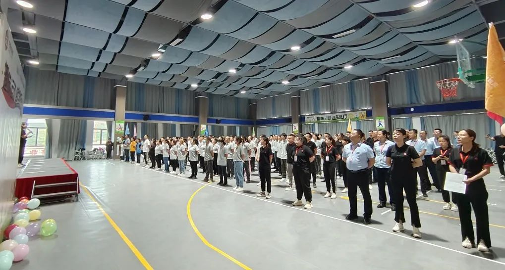 趣味运动结伴同行 | 尊龙凯时人生就是搏物流趣味运动会