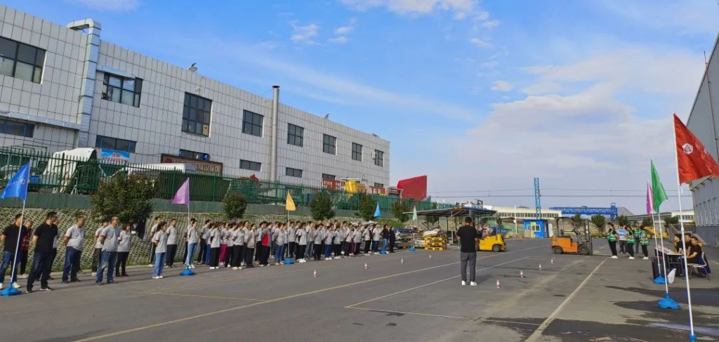 叉车“大比拼”,“老司机”来炫个技！