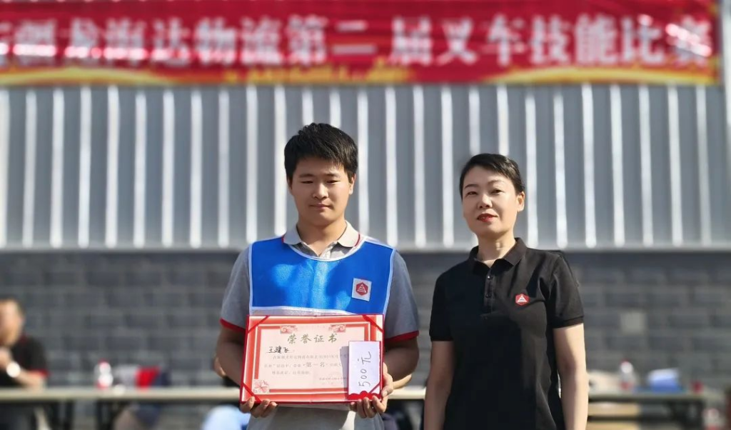 叉车“大比拼”,“老司机”来炫个技！