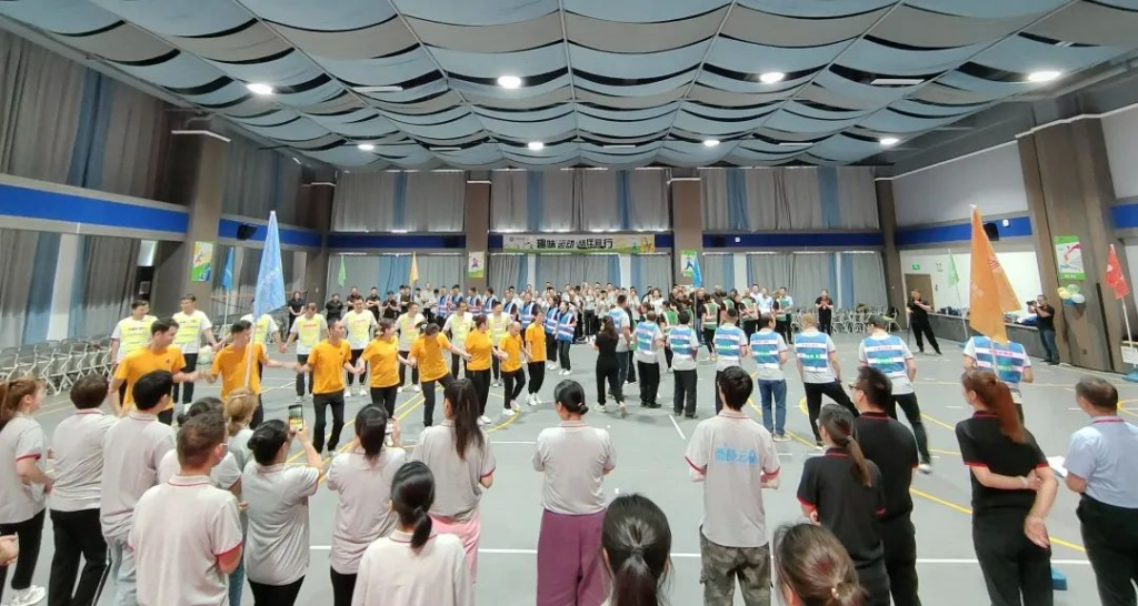 趣味运动结伴同行 | 尊龙凯时人生就是搏物流趣味运动会