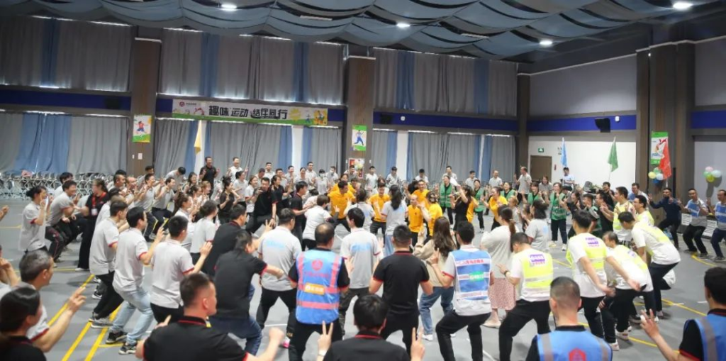 趣味运动结伴同行 | 尊龙凯时人生就是搏物流趣味运动会