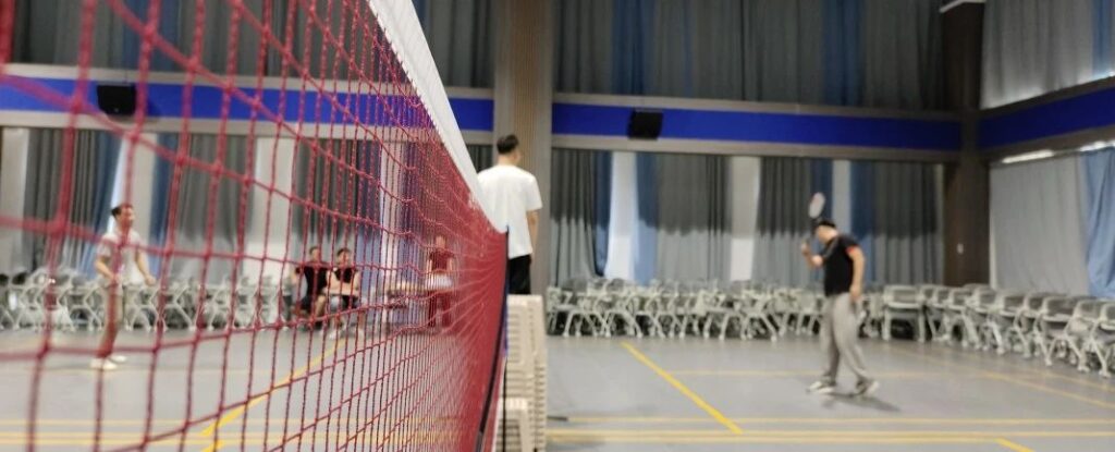 健康“羽”你分享,追梦“羽”你同行——尊龙凯时人生就是搏物流第三届“智慧杯”羽毛球比赛