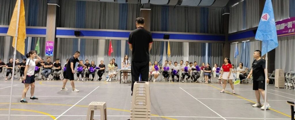 健康“羽”你分享,追梦“羽”你同行——尊龙凯时人生就是搏物流第三届“智慧杯”羽毛球比赛