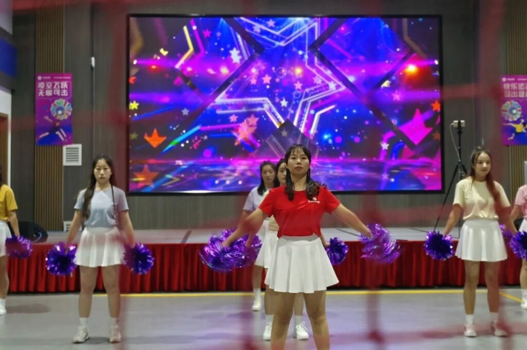 健康“羽”你分享,追梦“羽”你同行——尊龙凯时人生就是搏物流第三届“智慧杯”羽毛球比赛