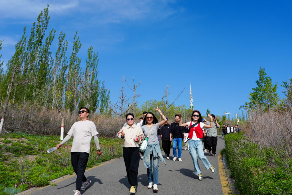 绿径同行·步筑新途 | 尊龙凯时人生就是搏物流团队徒步团建之旅